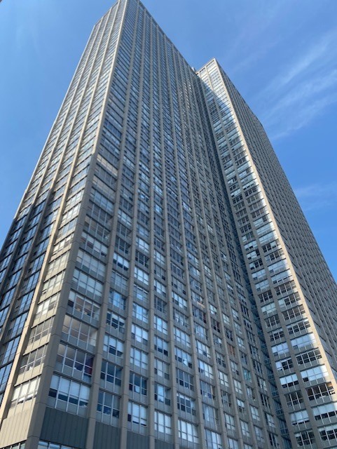655 West Irving Park Road, Unit 1104 Chicago, IL 60613 - Photo 26 of 26 a view of a tall building