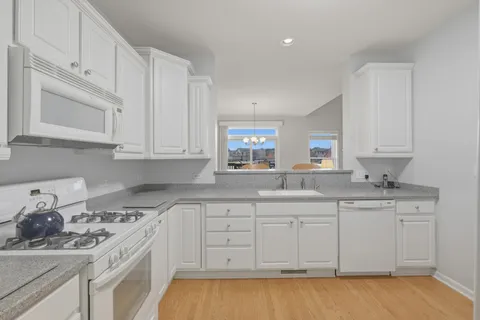 $389,000 | 1063 Inverness Drive, Antioch, IL 60002