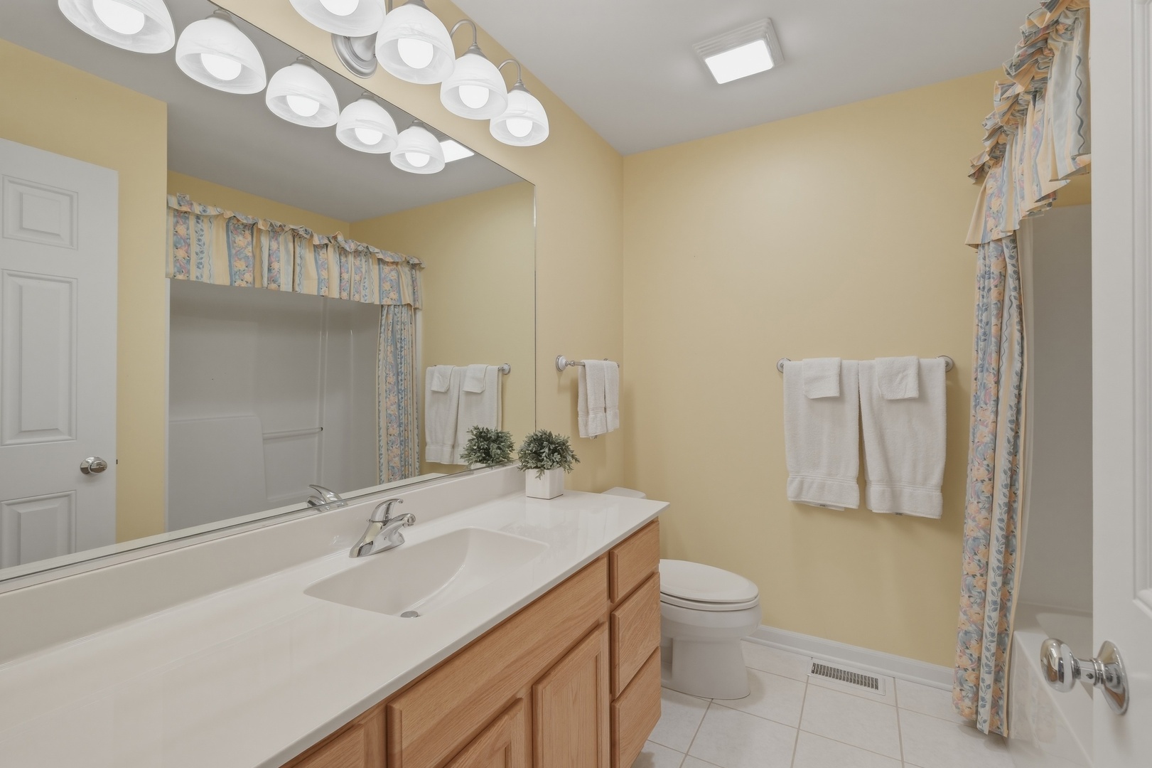 1063 Inverness Drive Antioch, IL 60002 - Photo 25 of 42