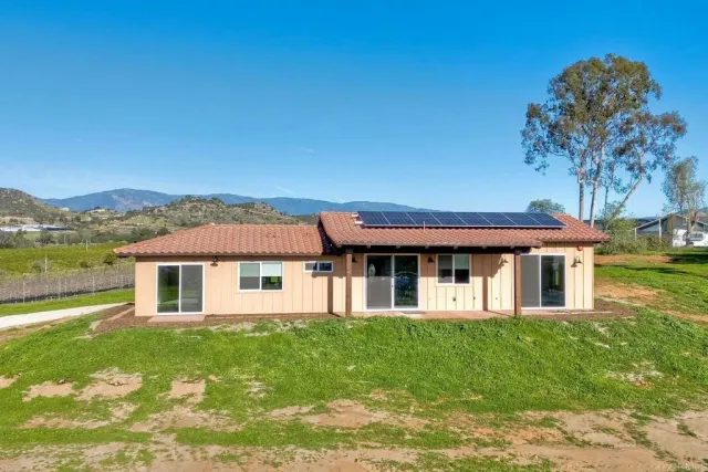 $3,900 | 29433 Cole Grade Road, Valley Center, CA 92082