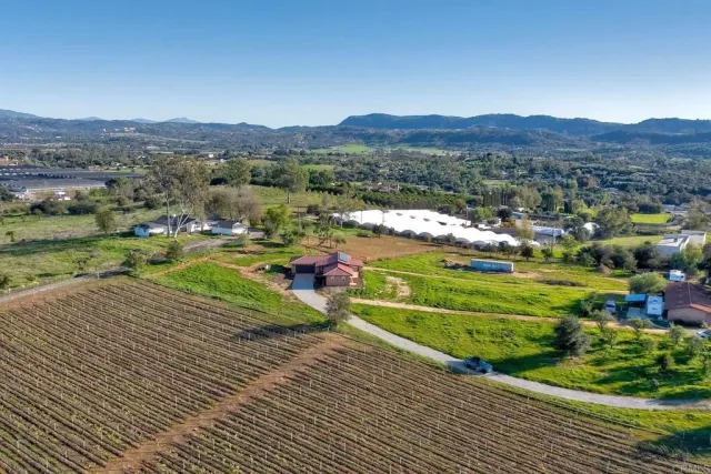 $3,900 | 29433 Cole Grade Road, Valley Center, CA 92082