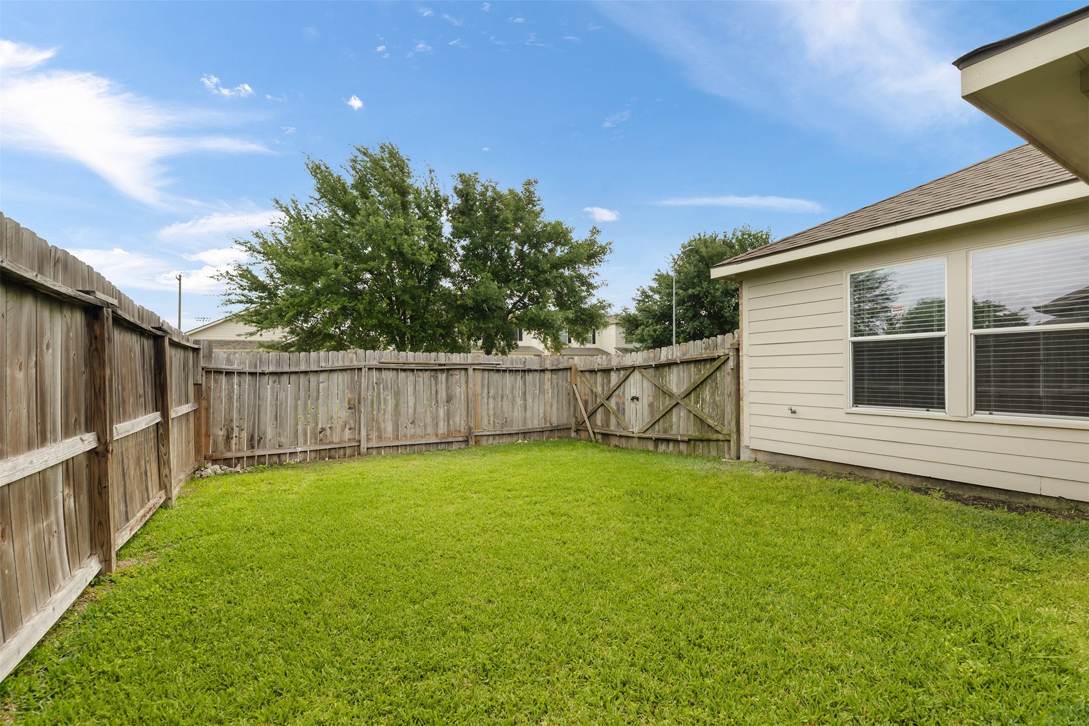 9339 Canady Park Lane Houston, TX 77075 - Photo 42 of 44 Backyard area.