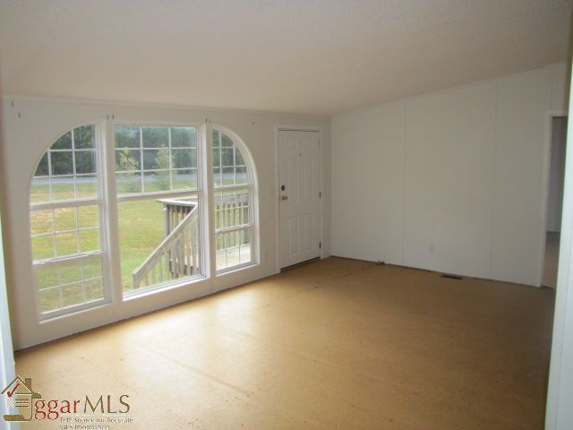 1620 Fort Lindley Road Laurens, SC 29360 - Photo 4 of 9