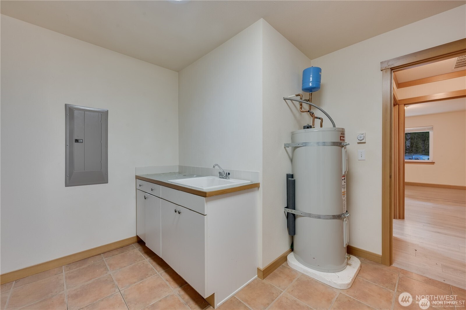 8993 Southwest Lake Flora Road Bremerton, WA 98312 - Photo 14 of 28
