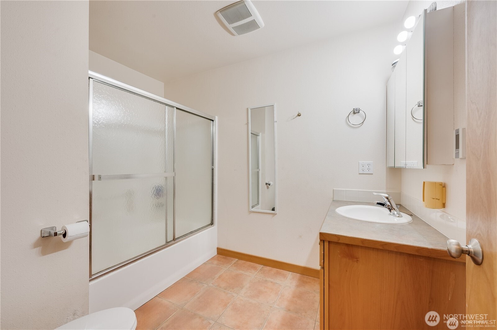8993 Southwest Lake Flora Road Bremerton, WA 98312 - Photo 10 of 28