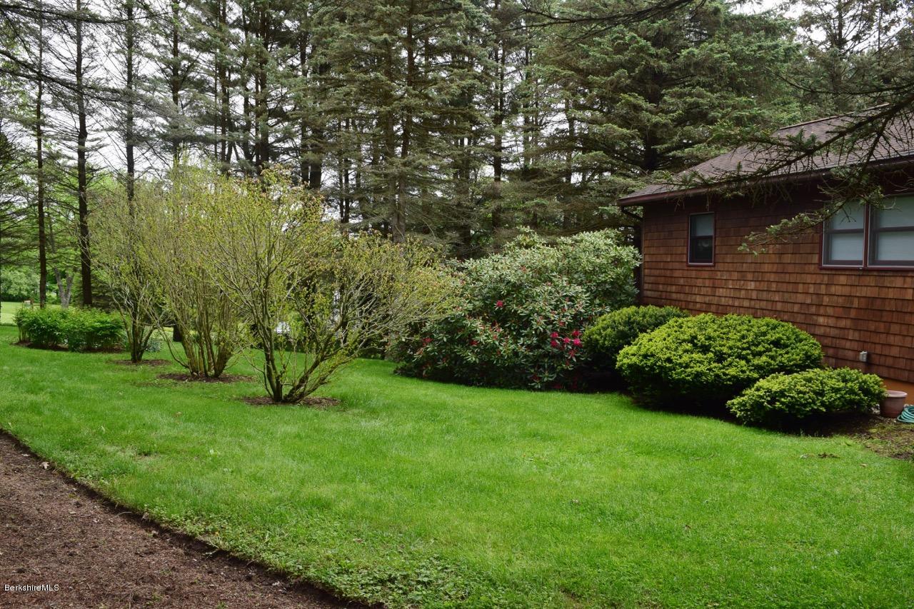 231 East Slope Road Richmond, MA 01201 - Photo 6 of 39 DSC_0382