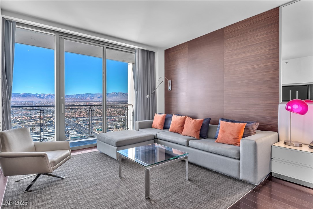 4381 West Flamingo Road, Unit 3819 Las Vegas, NV 89103 - Photo 2 of 17