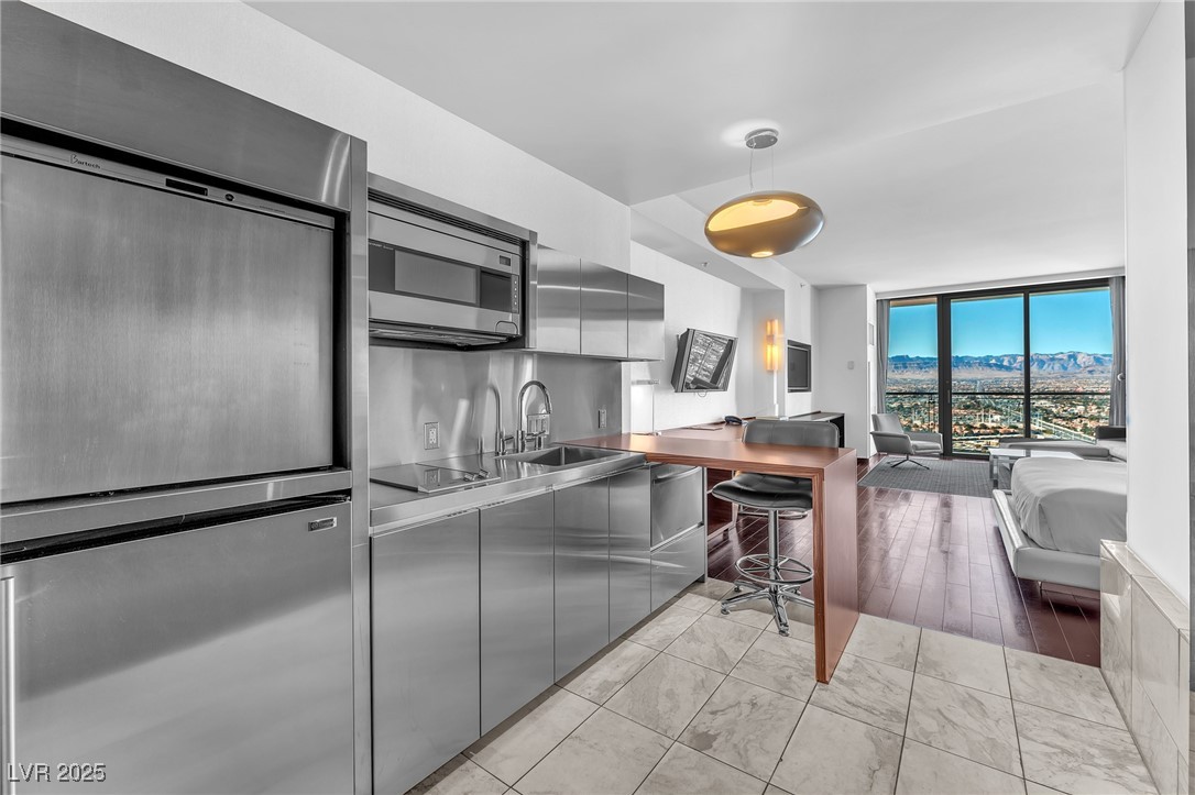 4381 West Flamingo Road, Unit 3819 Las Vegas, NV 89103 - Photo 3 of 17