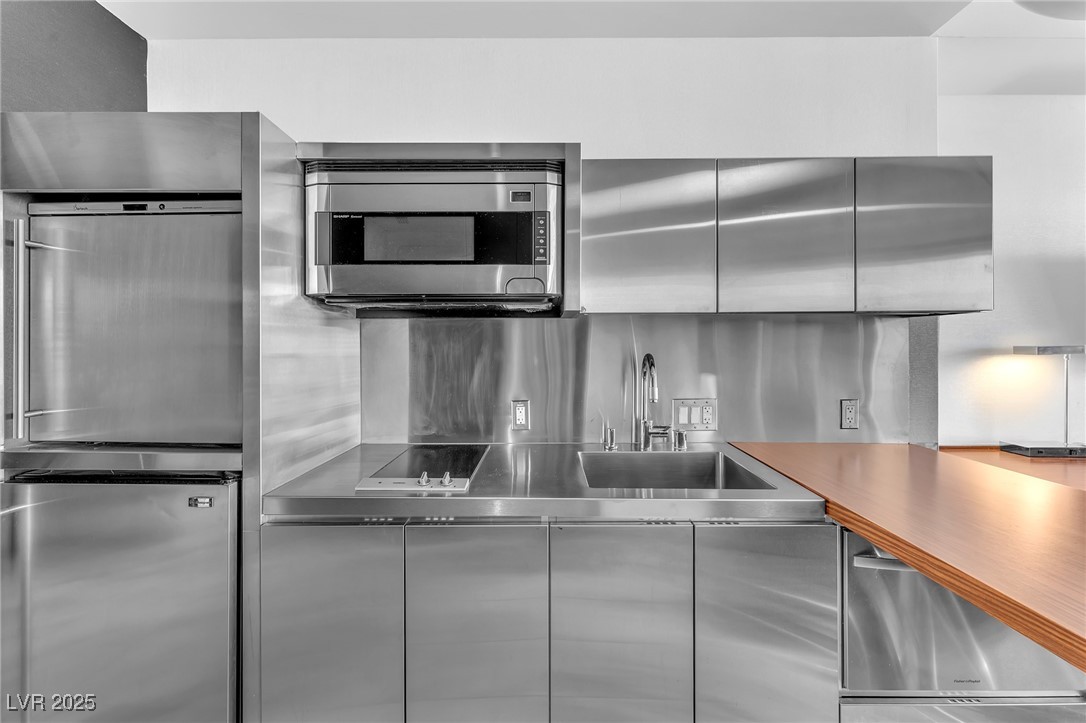 4381 West Flamingo Road, Unit 3819 Las Vegas, NV 89103 - Photo 5 of 17