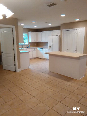 513 Sheffield Avenue Foley, AL 36535 - Photo 34 of 35 Kitchen