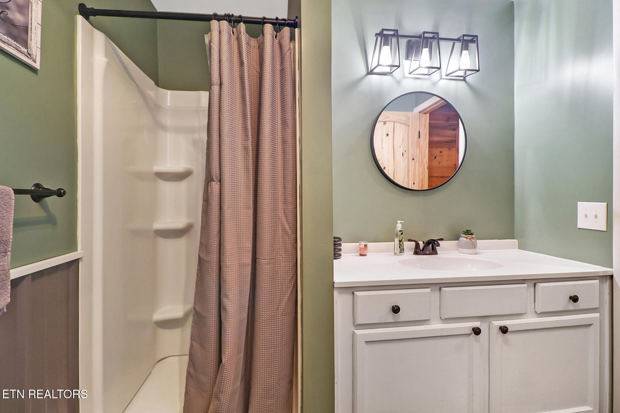 615 East Robbins Road Robbins, TN 37852 - Photo 36 of 44 n44a4089-n44a4093