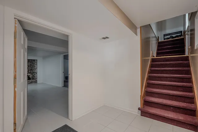 $525,000 | 499 Longcommon Road, Riverside, IL 60546