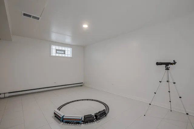 $525,000 | 499 Longcommon Road, Riverside, IL 60546