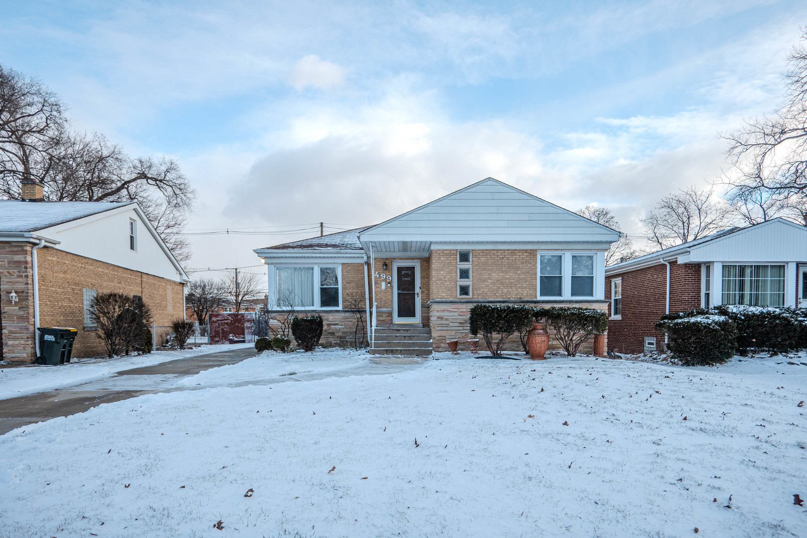 499 Longcommon Road Riverside, IL 60546 - Photo 3 of 35 Gallery Image 3