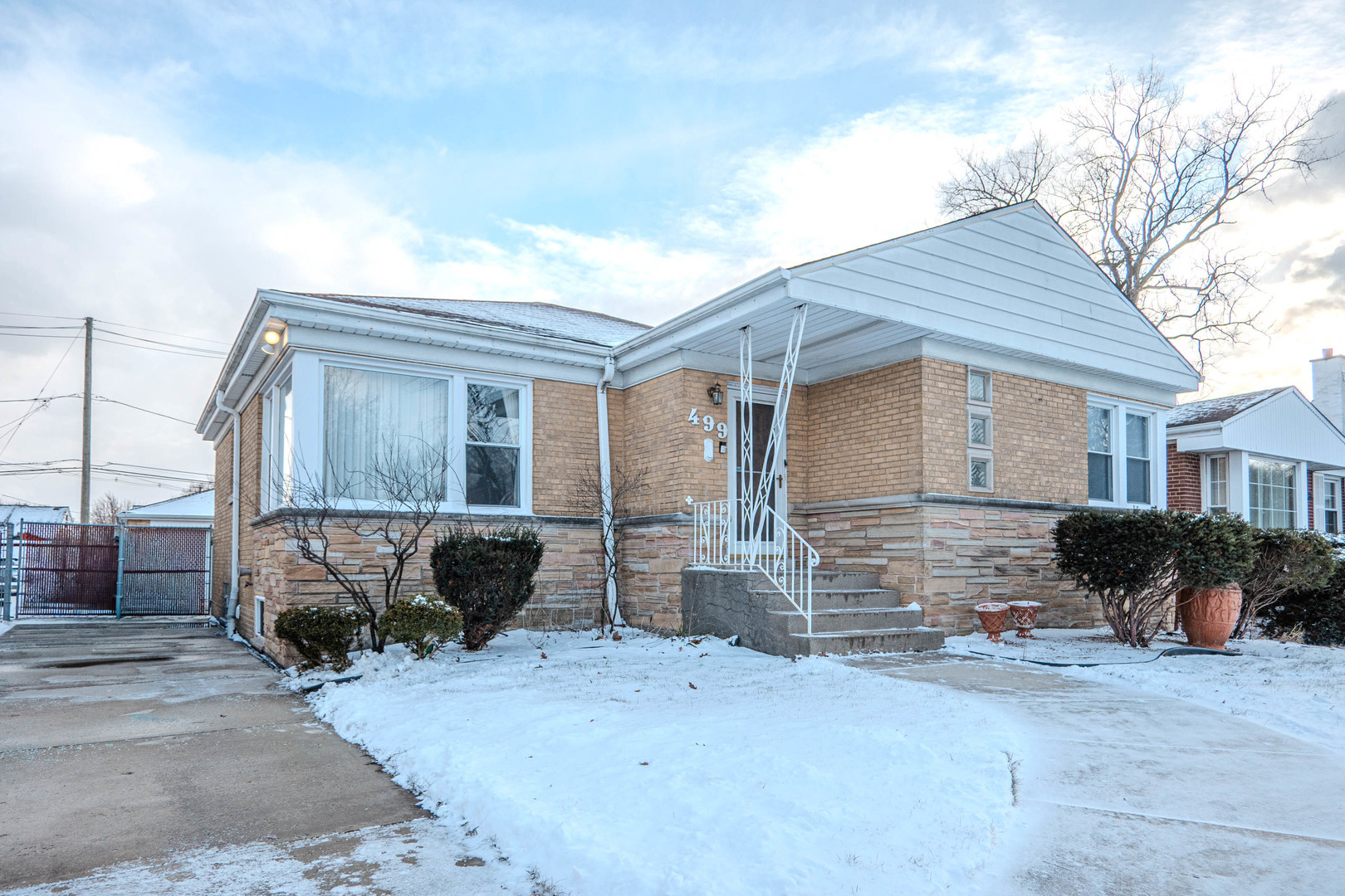 499 Longcommon Road Riverside, IL 60546 - Photo 4 of 35 Gallery Image 4