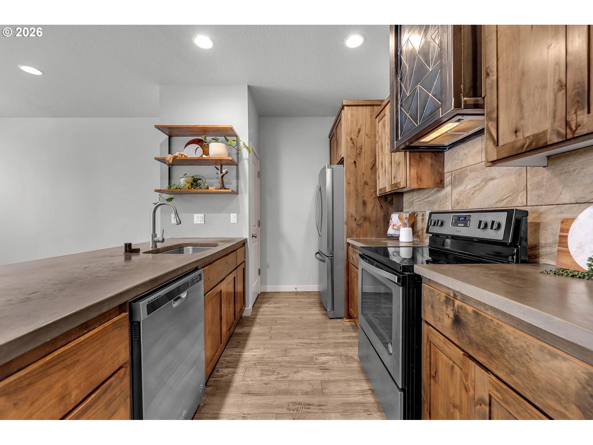 179 North 44th Place Ridgefield, WA 98642 - Photo 15 of 40 Kitchen