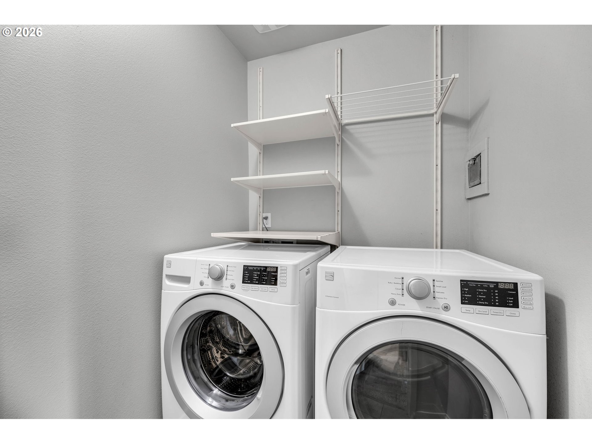 179 North 44th Place Ridgefield, WA 98642 - Photo 34 of 40 Laundry