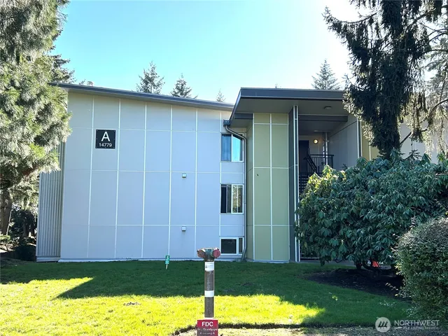 $329,500 | 14779 Northeast 32nd Street, Unit A304, Bellevue, WA 98007