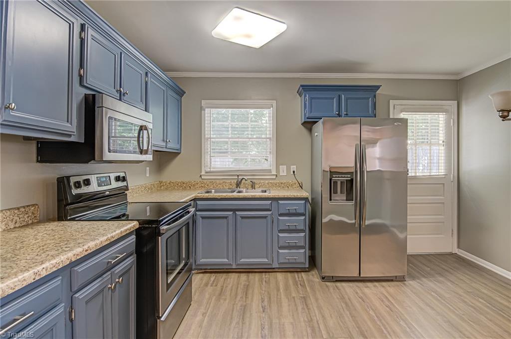 5111 Cheviot Road Greensboro, NC 27455 - Photo 9 of 31