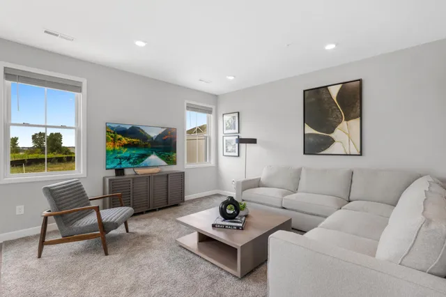 $3,625 | 9297 4th Street North, Lake Elmo, MN 55042