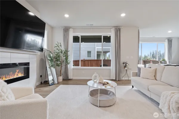 $1,049,990 | 10829 43rd Avenue Southeast, Everett, WA 98208