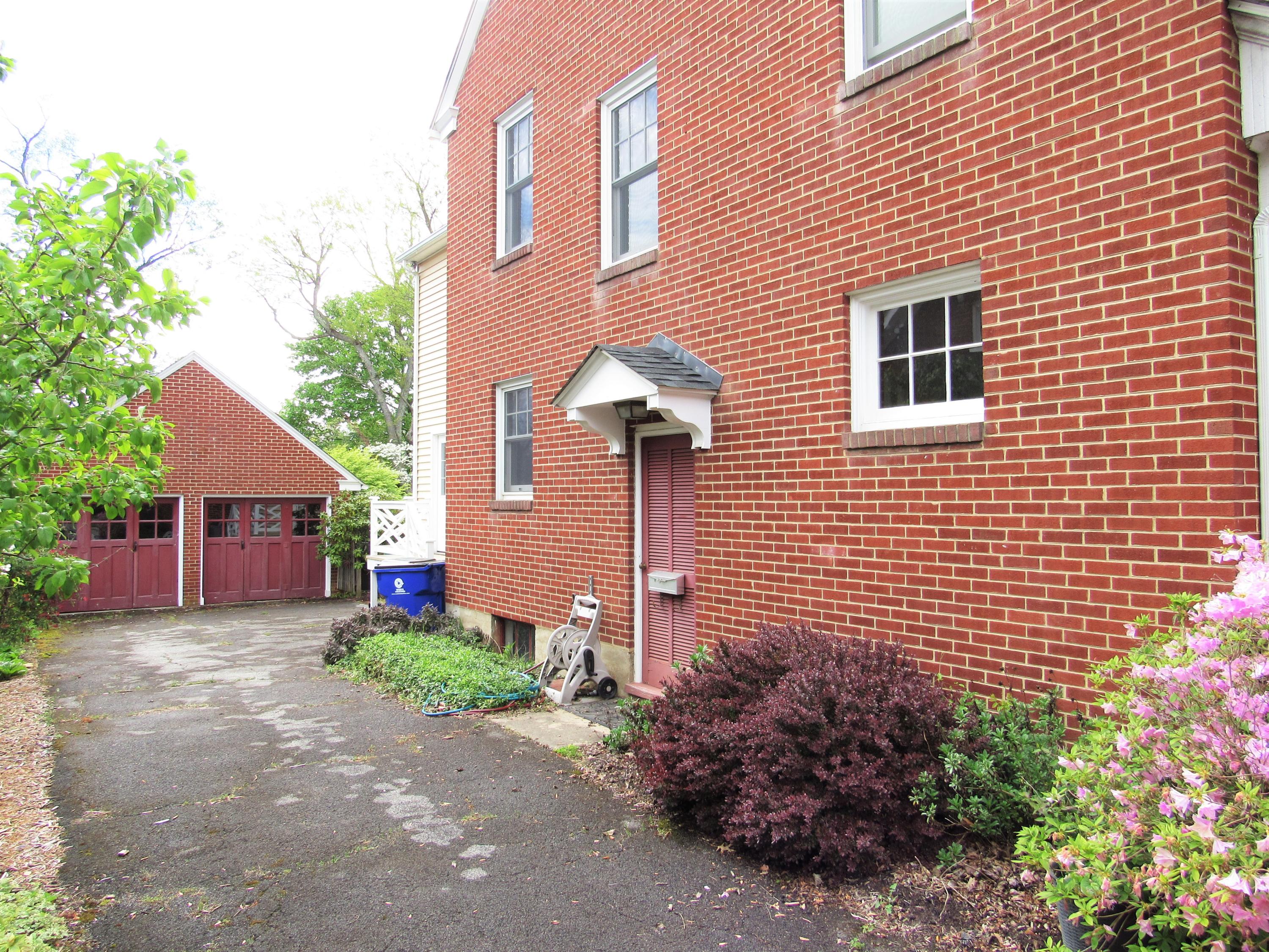 902 Draper Road Southwest Blacksburg, VA 24060 - Photo 2 of 69 IMG_8183