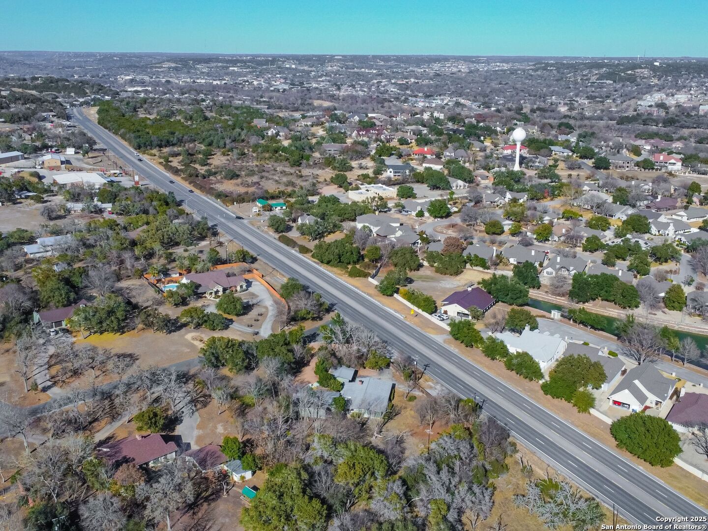 142 Royal Oaks Road Kerrville, TX 78028 - Photo 15 of 17 a city view