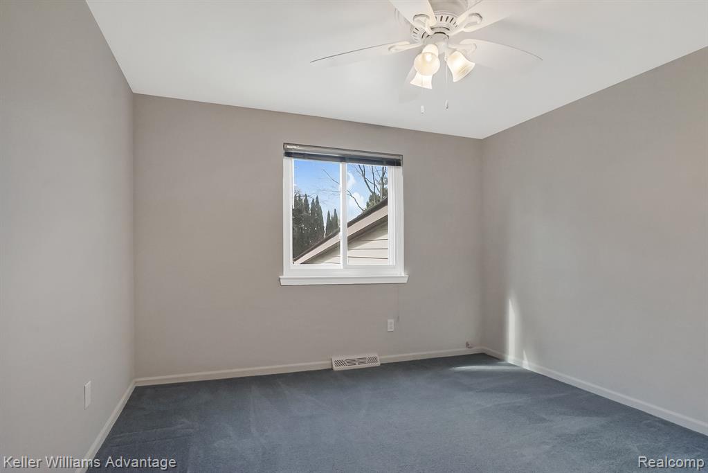 3657 Loon Lake Road Wixom, MI 48393 - Photo 11 of 19 Gallery Image 11