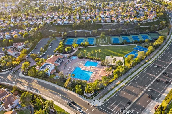 $1,429,000 | 28765 Calle Vista, Laguna Niguel, CA 92677