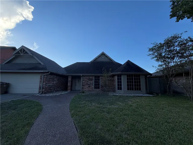 $2,215 | 3126 Charter Lane, Corpus Christi, TX 78414