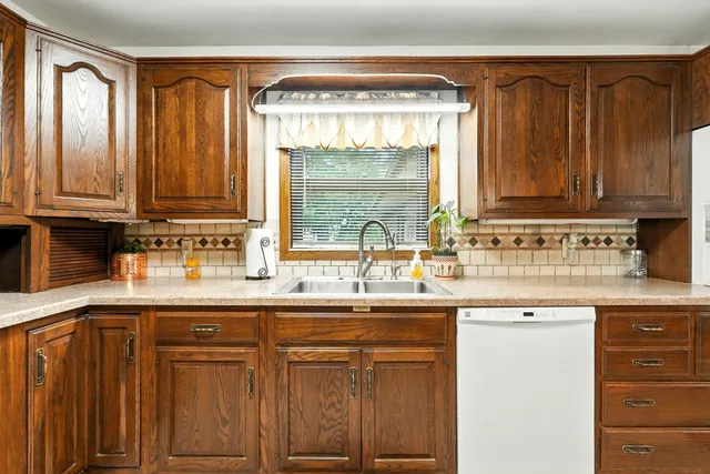 $409,400 | 7555 West River Road, South Whitley, IN 46787