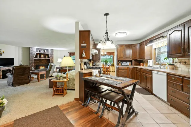 $409,400 | 7555 West River Road, South Whitley, IN 46787