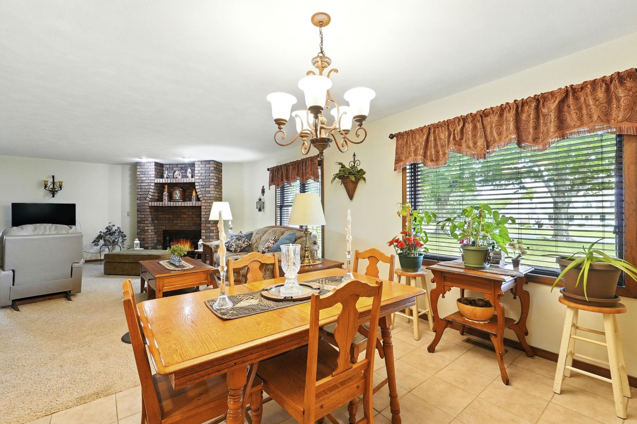 7555 West River Road South Whitley, IN 46787 - Photo 17 of 36