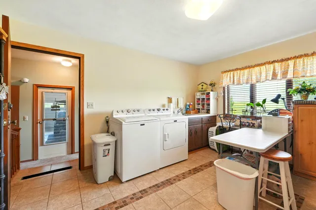 $409,400 | 7555 West River Road, South Whitley, IN 46787