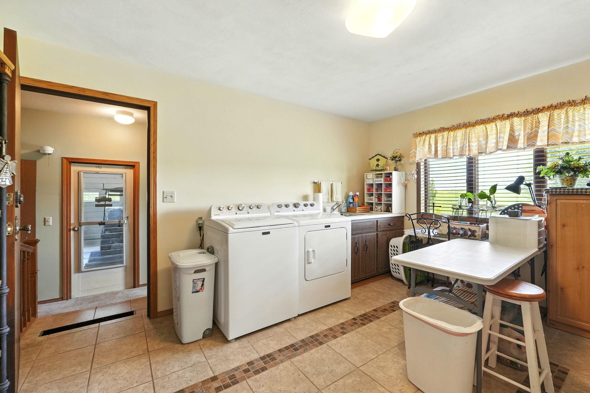 7555 West River Road South Whitley, IN 46787 - Photo 27 of 36