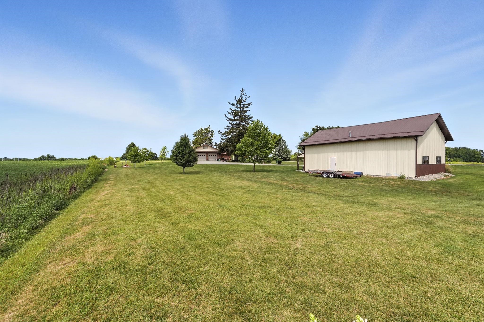 7555 West River Road South Whitley, IN 46787 - Photo 30 of 36