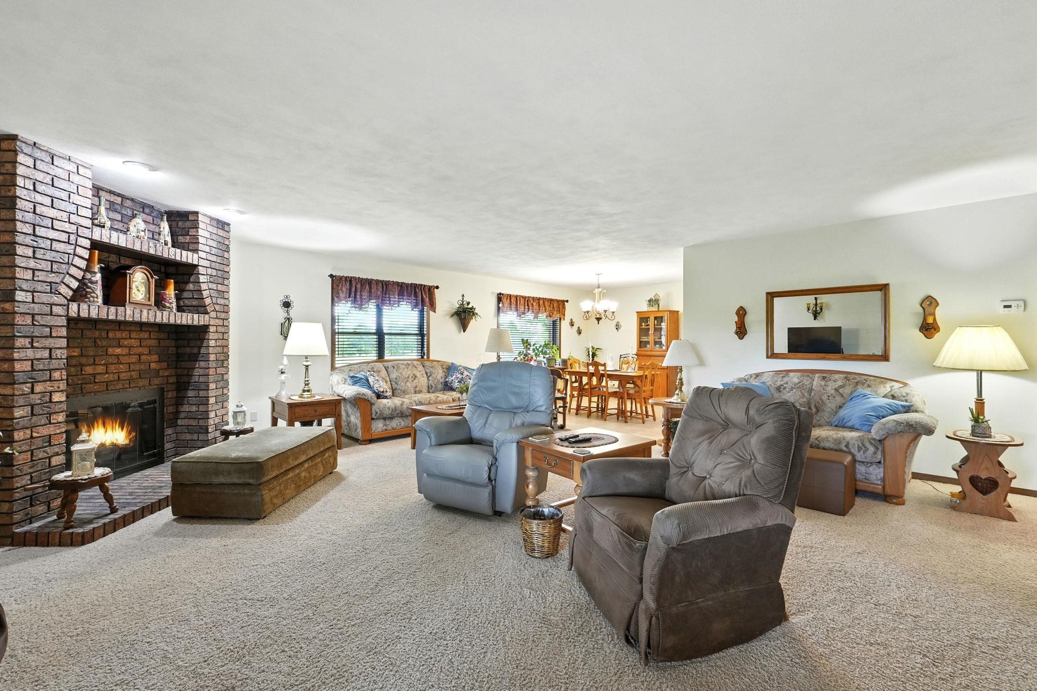 7555 West River Road South Whitley, IN 46787 - Photo 8 of 36