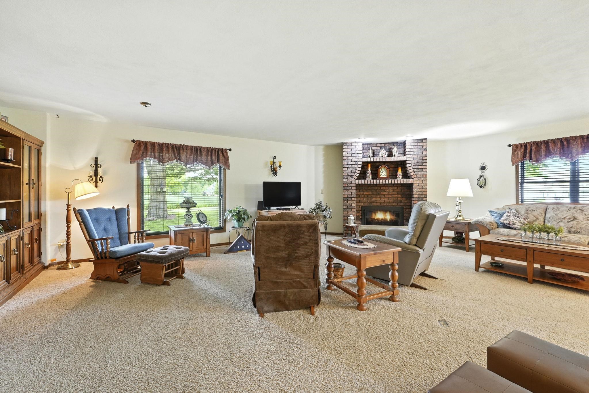 7555 West River Road South Whitley, IN 46787 - Photo 10 of 36