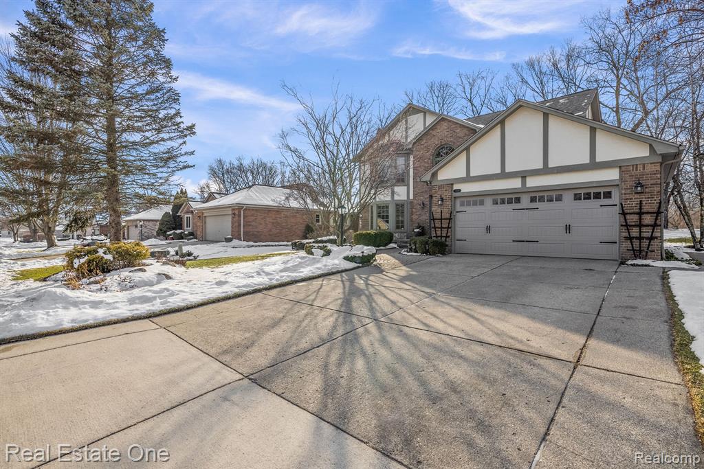 1276 Pembroke Drive Rochester Hills, MI 48307 - Photo 5 of 49