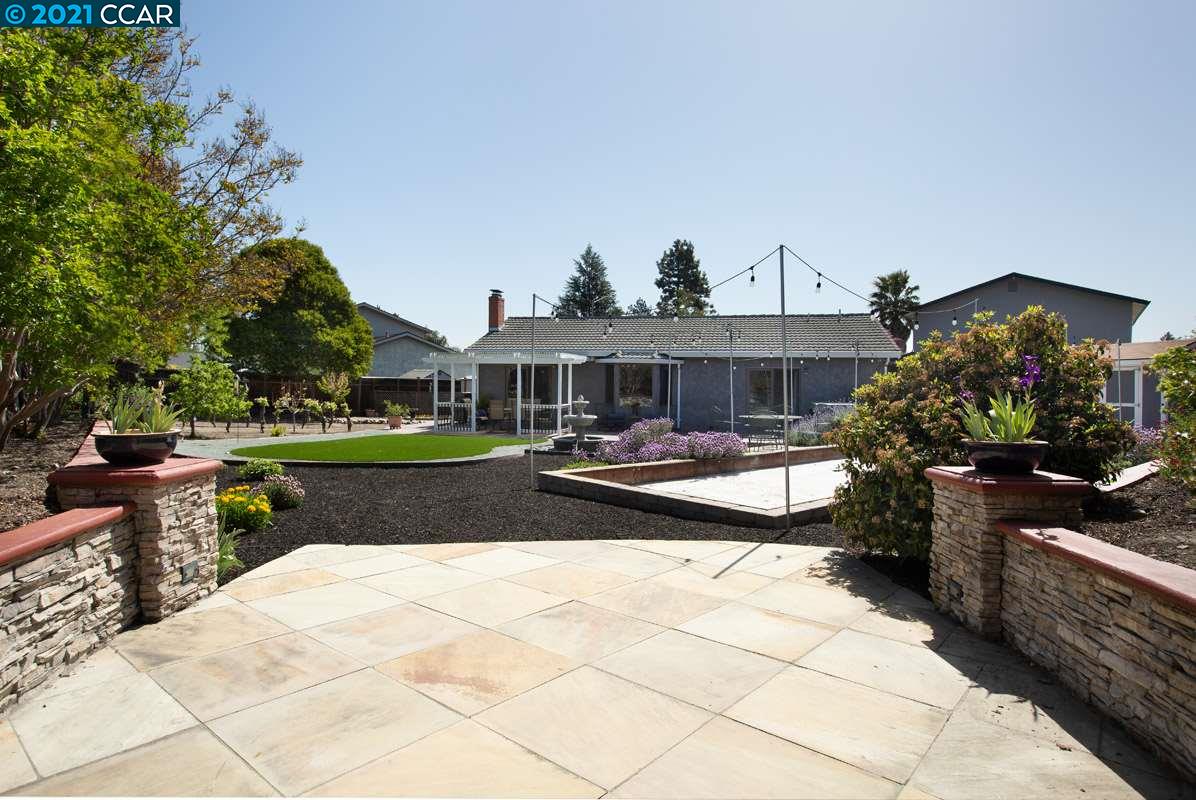 Undisclosed Address San Ramon, CA 94583 - Photo 20 of 27