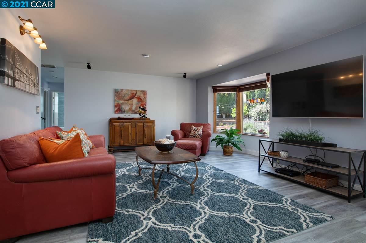 Undisclosed Address San Ramon, CA 94583 - Photo 10 of 27