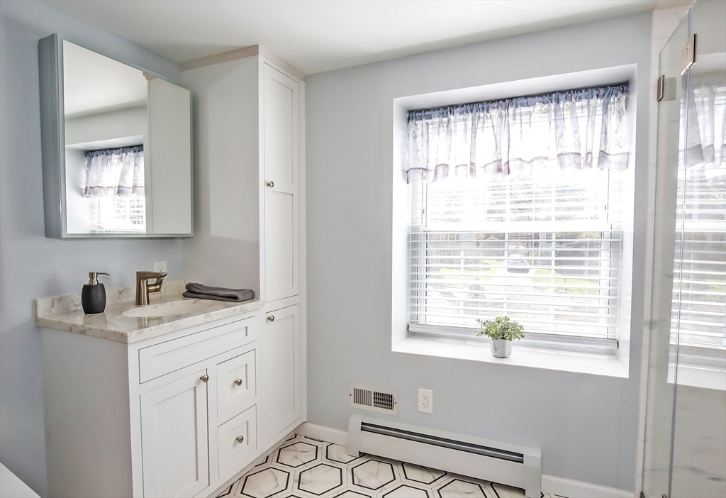145 Cottage Road Enfield, CT 06082 - Photo 20 of 42 Gallery Image 20