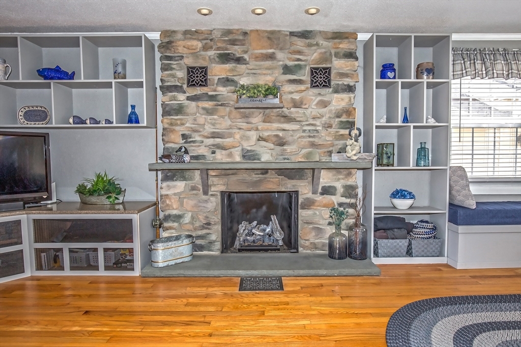 145 Cottage Road Enfield, CT 06082 - Photo 4 of 42 Gallery Image 4