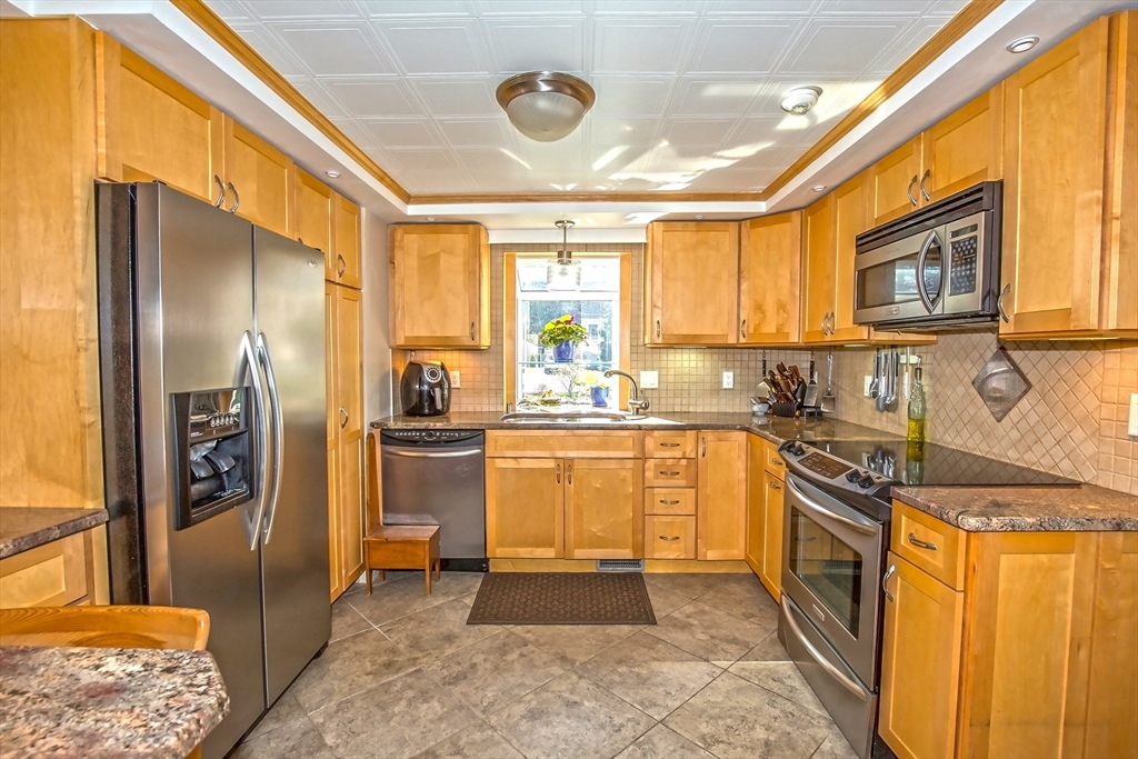 145 Cottage Road Enfield, CT 06082 - Photo 10 of 42 Gallery Image 10