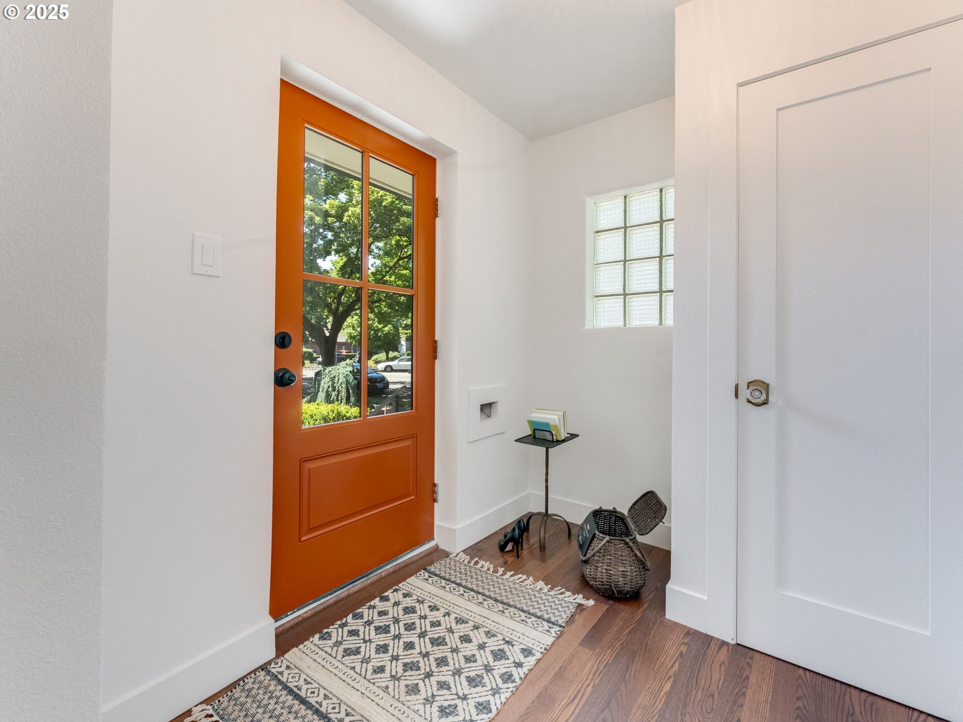 409 East McLoughlin Boulevard Vancouver, WA 98663 - Photo 3 of 48