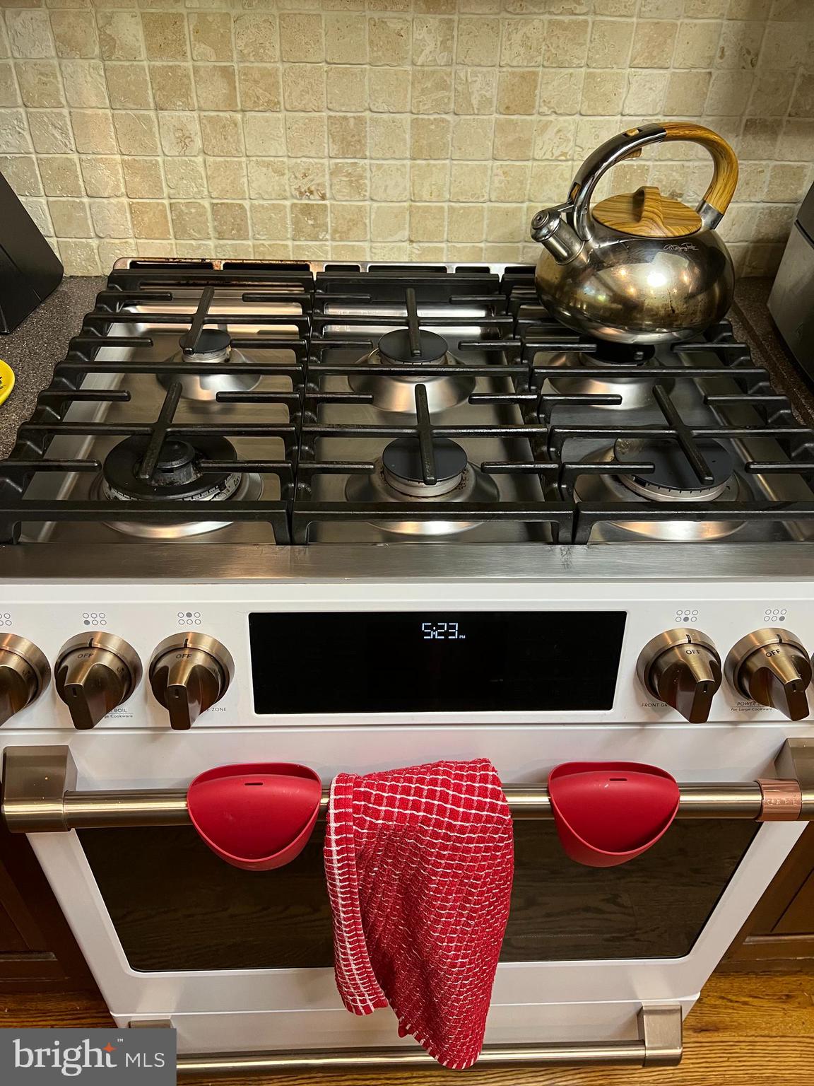 7907 Rodgers Road Elkins Park, PA 19027 - Photo 13 of 20 6 burner range