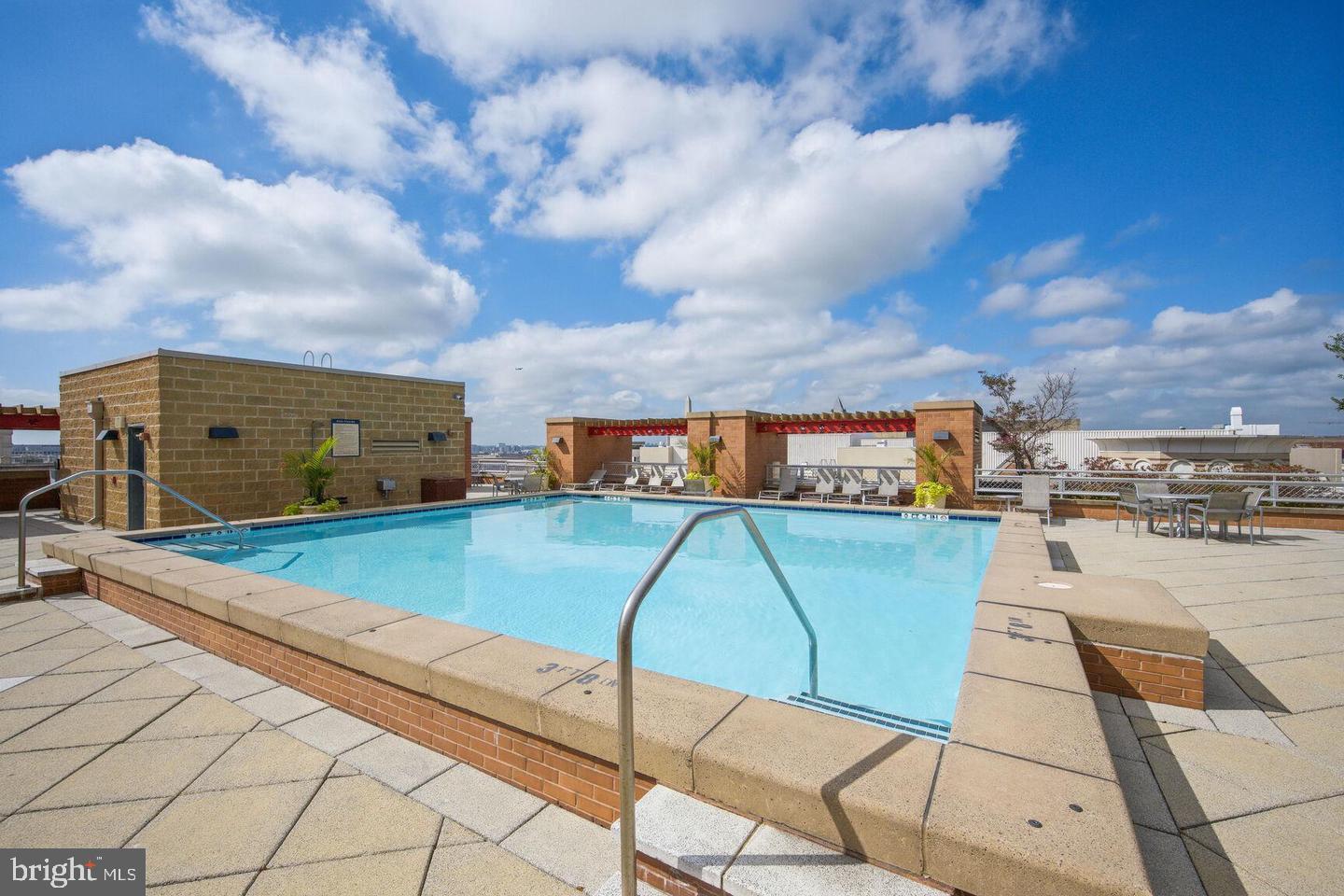 631 D Street Northwest, Unit 1129 Washington, DC 20004 - Photo 32 of 36 Rooftop Pool