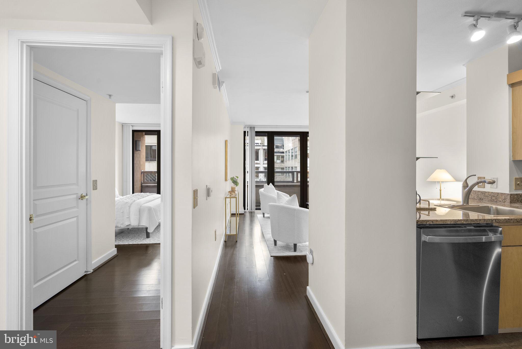 631 D Street Northwest, Unit 1129 Washington, DC 20004 - Photo 4 of 36