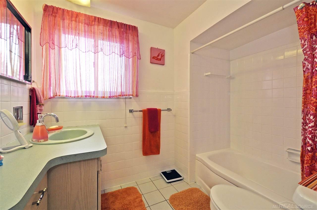 798 Middlesex Road Grosse Pointe Park, MI 48230 - Photo 27 of 36
