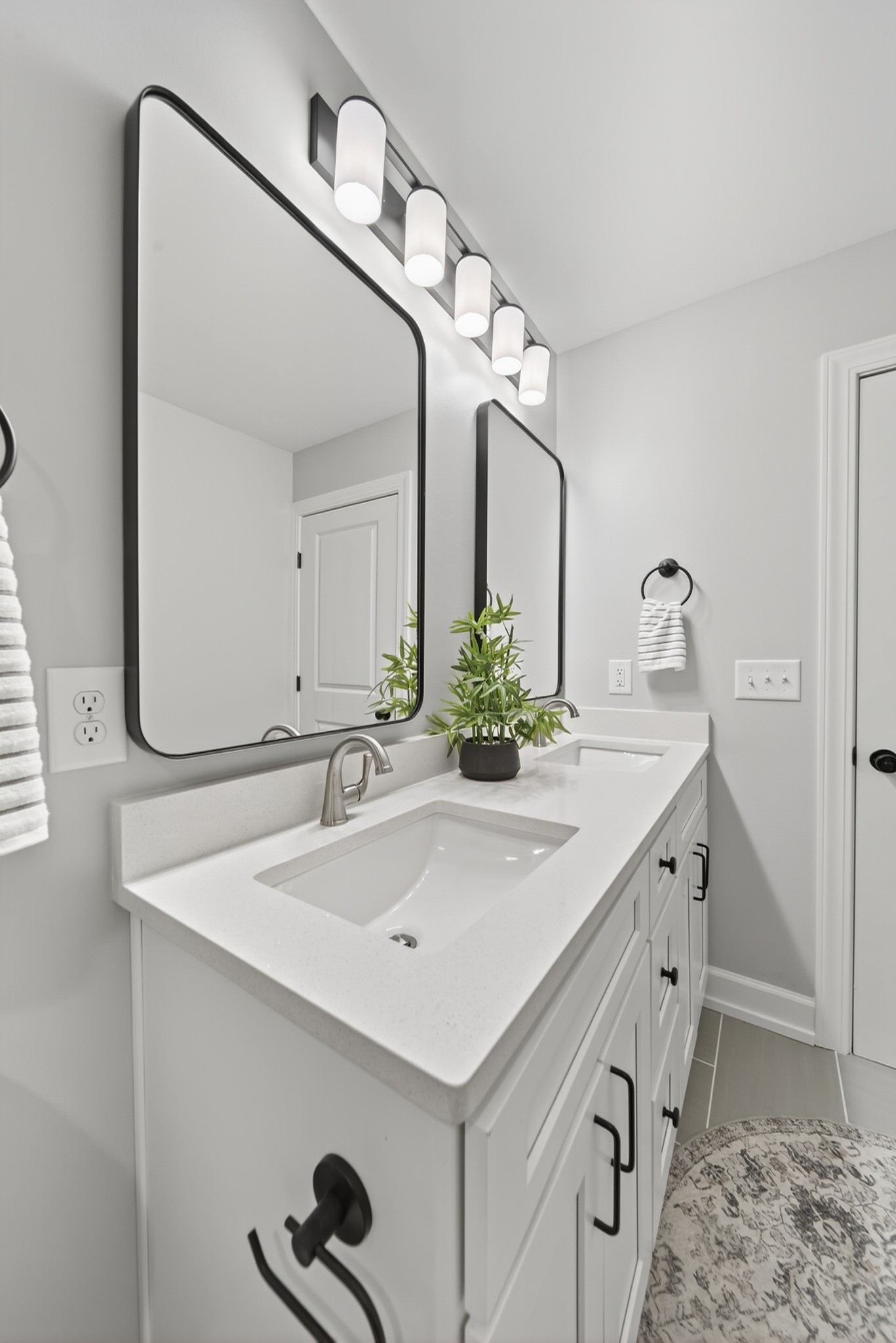116 Maple View Road Lebanon, TN 37087 - Photo 15 of 21 a bathroom with a sink and a mirror